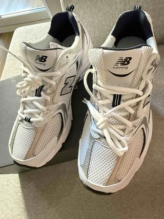 Продам кроссовки New balance 530