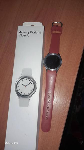 Смарт-часы продам срочно