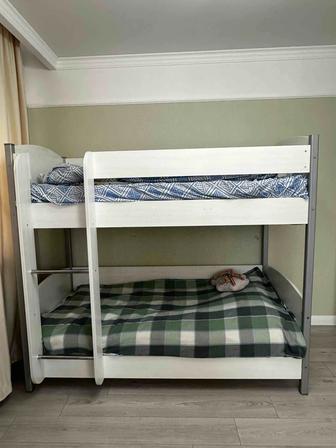 Продается двухъярусная кроватка