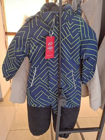 Продам детский зимний комбинезон.