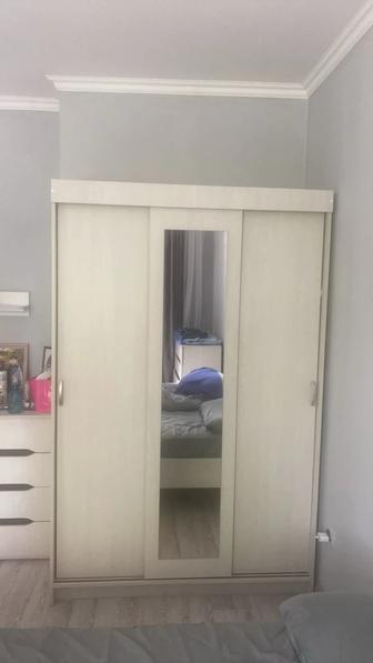 продаю шкаф купе