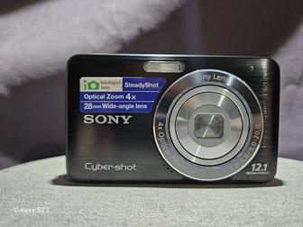 Цифровой фотоаппарат Sony Cuber-shot