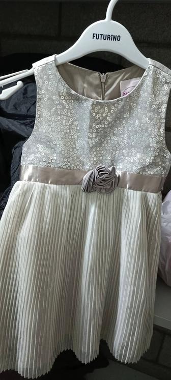 Нарядное платье на 3-5 лет, производство Турция.