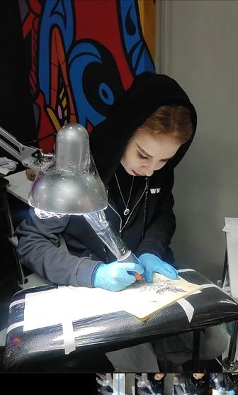 Тату мастер.