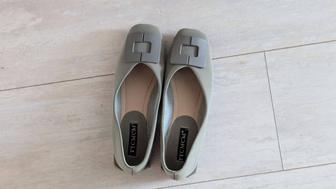 Балетки женские продам