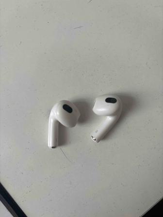 Продам наушники airPods 3