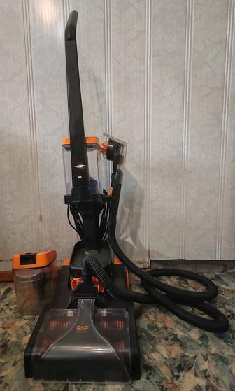 Продам моющий пылесос RAF R.8774
