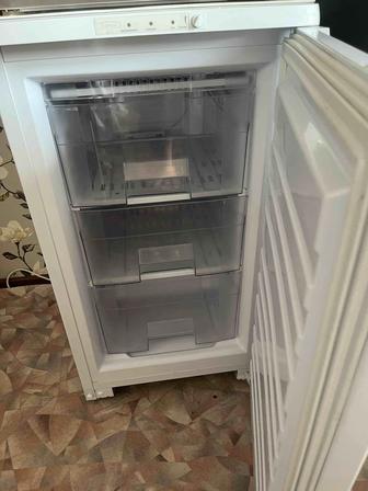 Продам морозильник