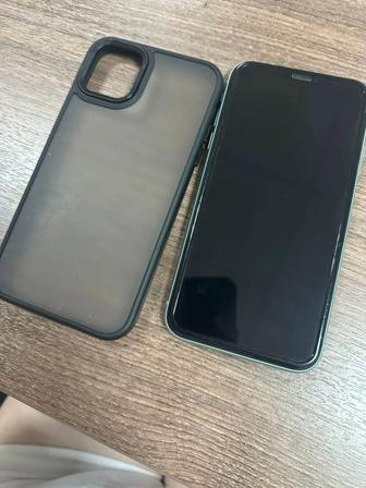 Продам Айфон 11