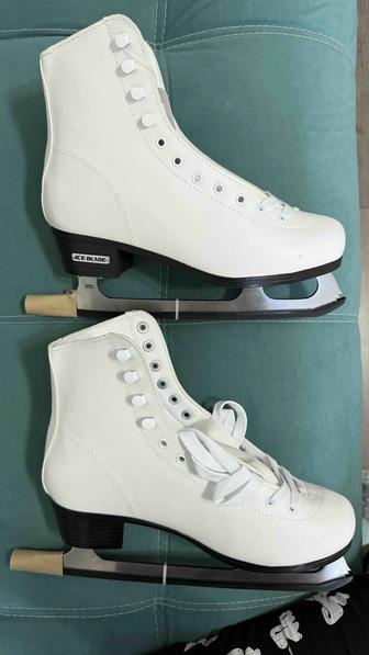 Коньки фигурные 37 и 40 размер