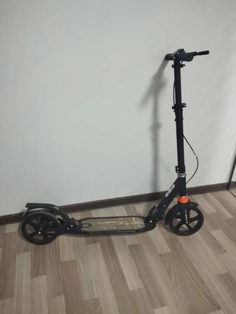 Самокат Urban Scooter 200 черный