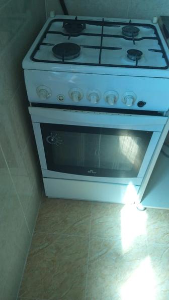 Продам газовую плиту.