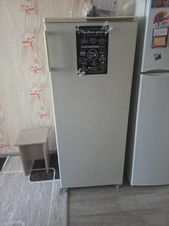 Продам морозильную камеру