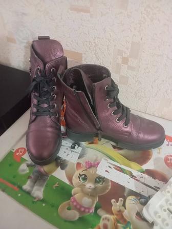 Продам осенние сапожки для девочки