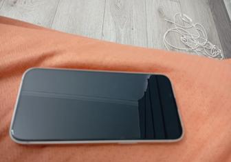 продам айфон 13