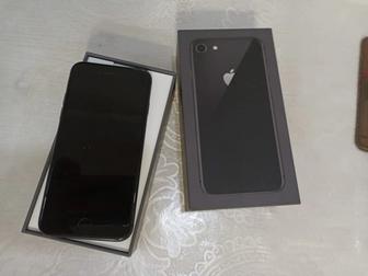 Продам IPhone 8