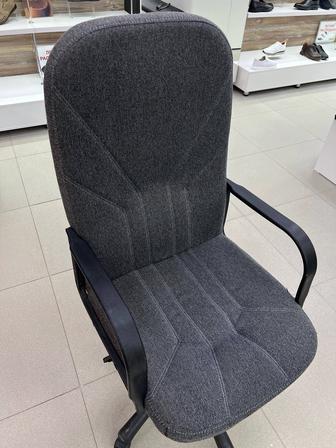 Продам кресло б/у год