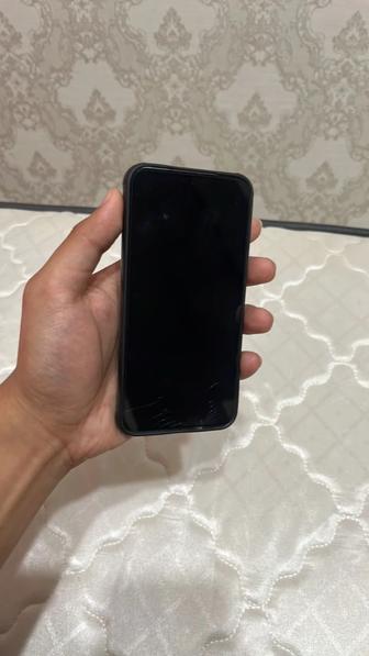 Продам Samsung s23 8/128gb