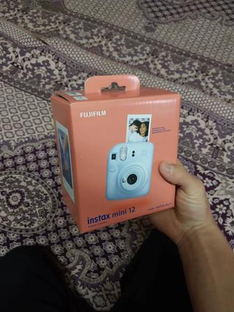 Fujifilm Instax mini 12