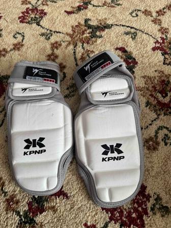 Электронные футы (таэквондо/тхэквондо)