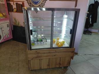 Продаю витрину