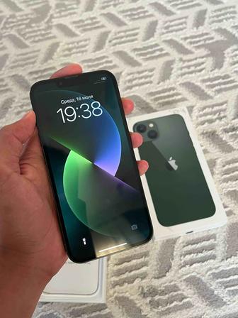 Телефон iPhone 13