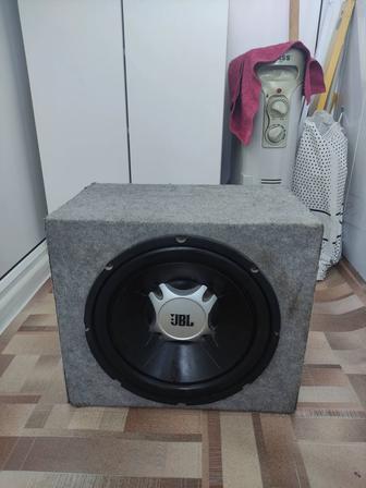 Продам Сабвуфер JBL с усилителем