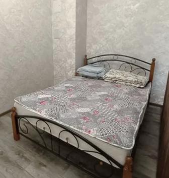 Срочно продам кровать с матрасом