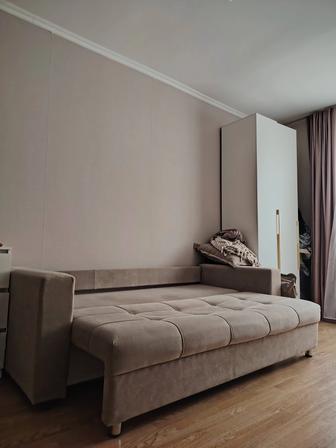 Продаю диван срочно в связи с переездом