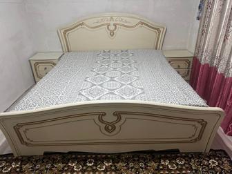 Спальный кровать