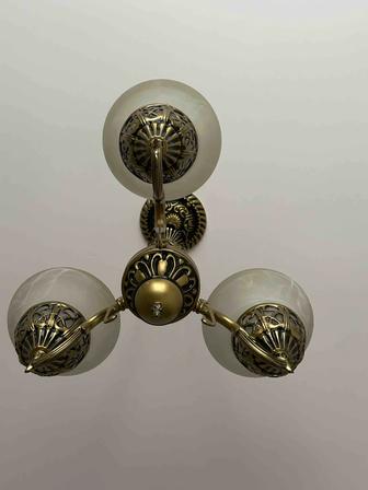 Продам люстры