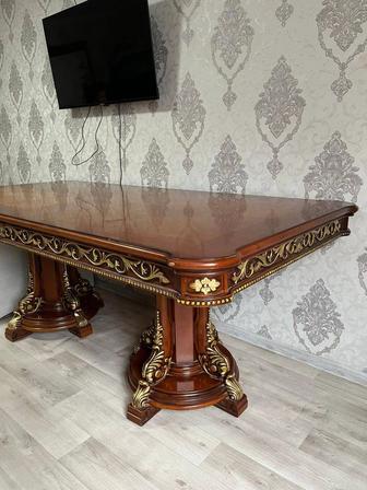 Продам стол