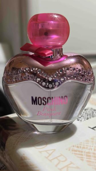 Продам туалетную воду Moschino Pink Bouquet