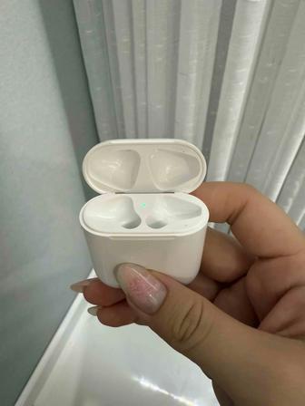 Оригинал кейс наушников Airpods 2