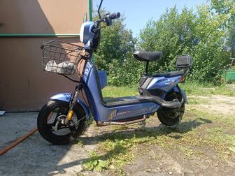 Продам электроскутер в хорошем состоянии, на ходу.