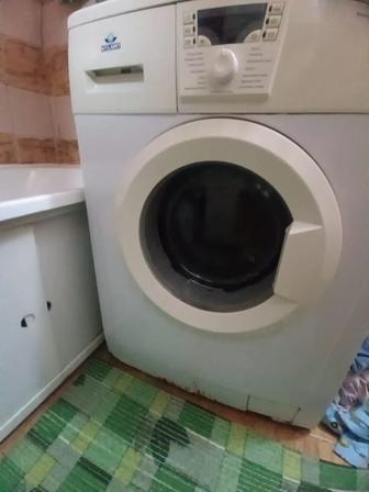 Отдам на запчасти стиралька
