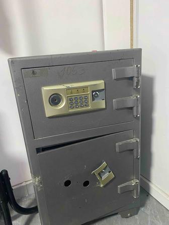 Сейф сатылады