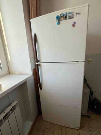 Продам холодильник lg