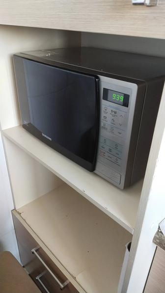 Микроволновку продам