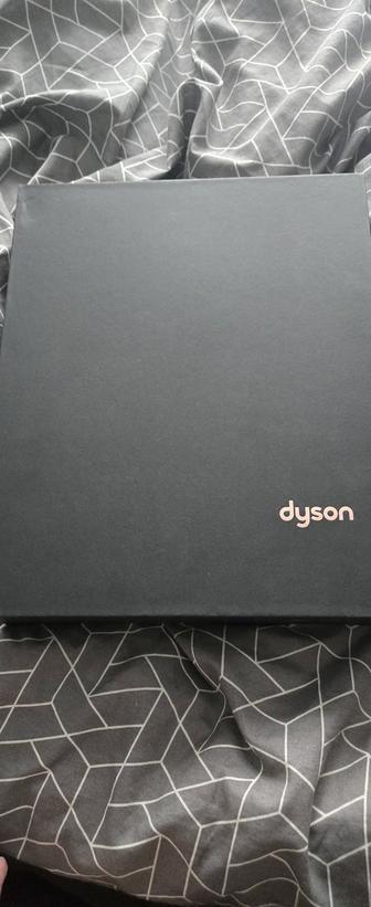 Набор расчесок и зажимов Dyson