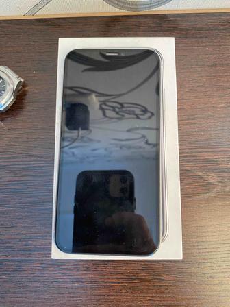 Продам Айфон 10