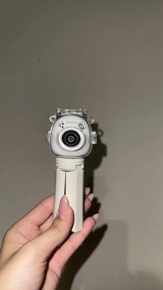 Фотоаппарат instax pal