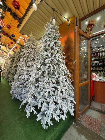 Новогодние украшения, елки