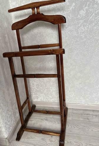 Напольная вешалка