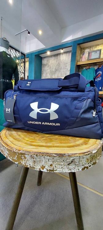 Продам спортивную сумку UnderArmour оригинал