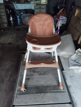 Стол обеденный детский