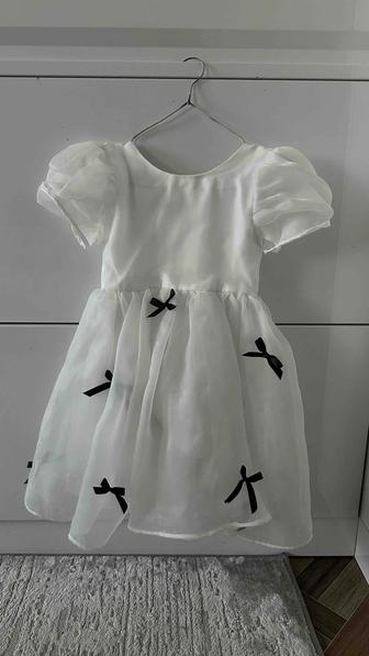 Платье на девочку