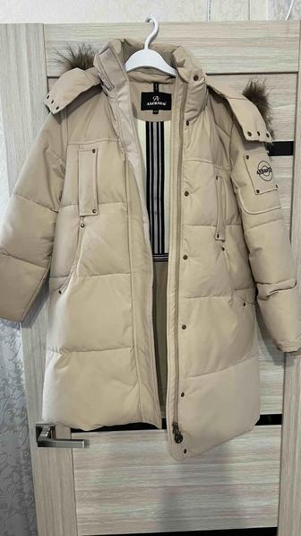 Продам детские зимнии куртки на девочек