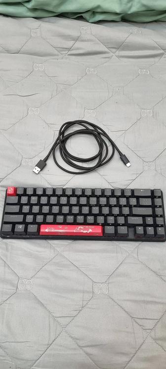 Механическая клавиатура hyperx 65%