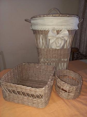 Плетенный комплект корзин для ванной